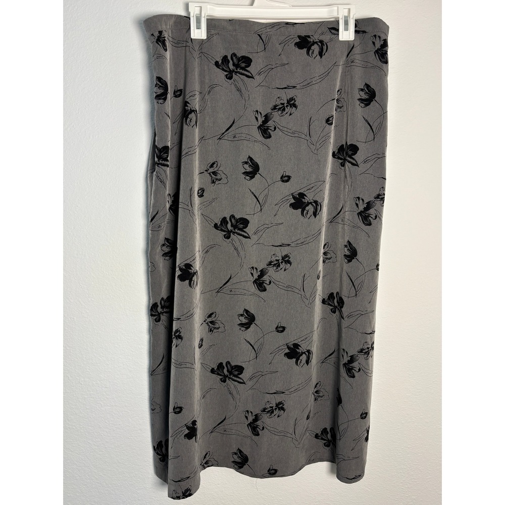 JR Bentley Plus Gray Black Floral Midi Skirt Size 22 Elastic Back Style 9054